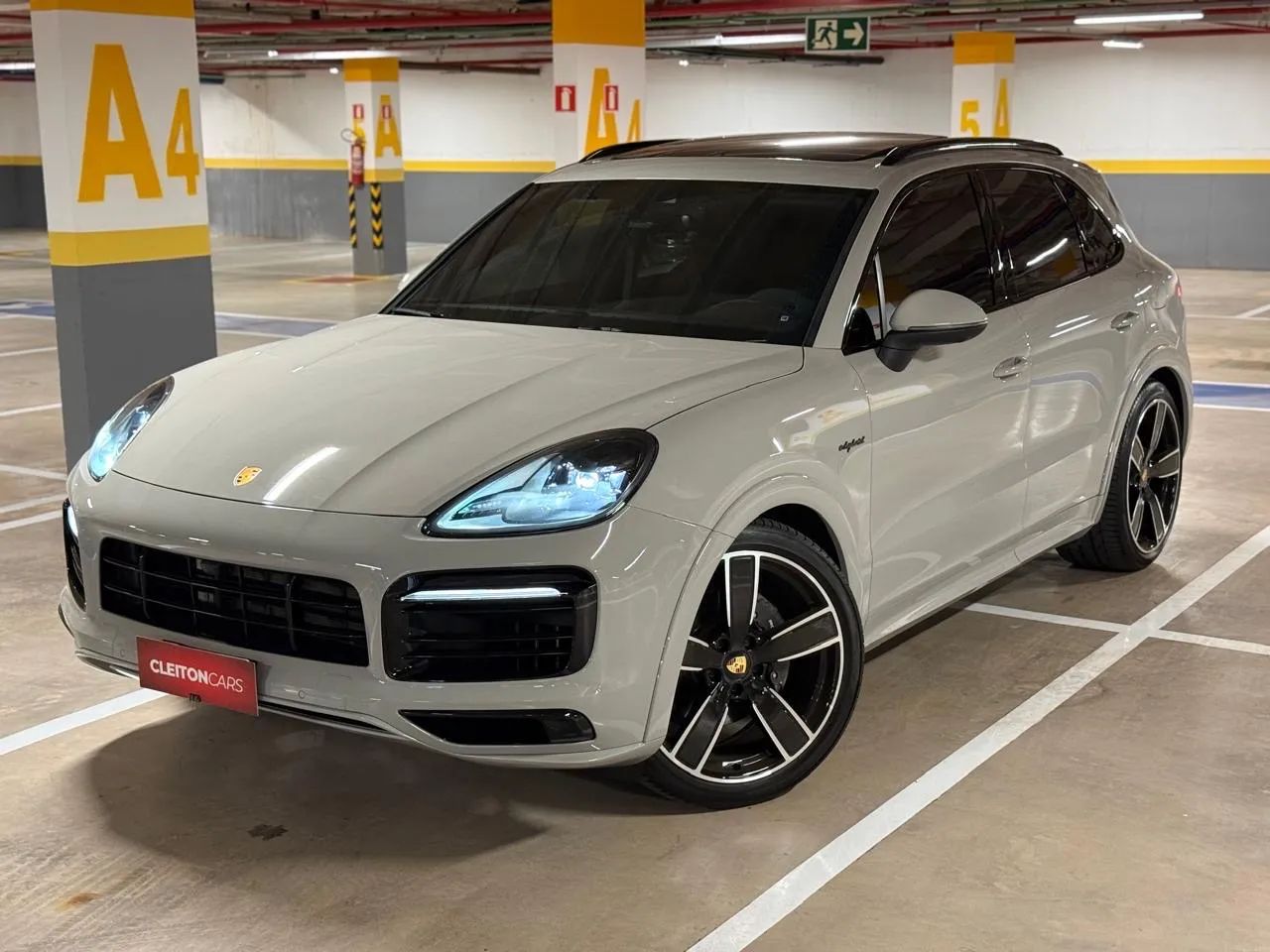 Porsche Cayenne 2023