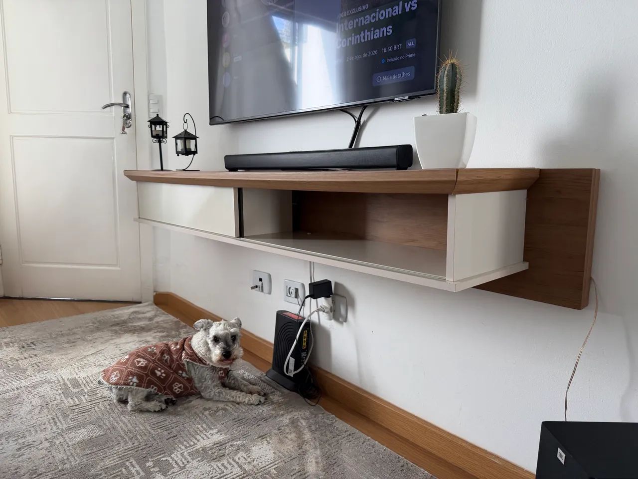 Rack suspenso Off White e amadeirado - Foto 2