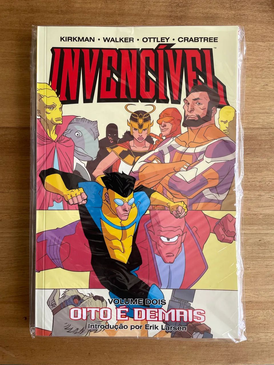 Invencível Panini  - Foto 4