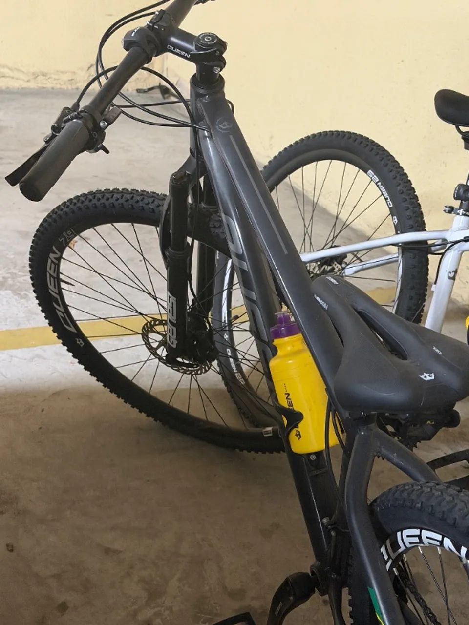 Bicicleta semi nova  - Foto 2