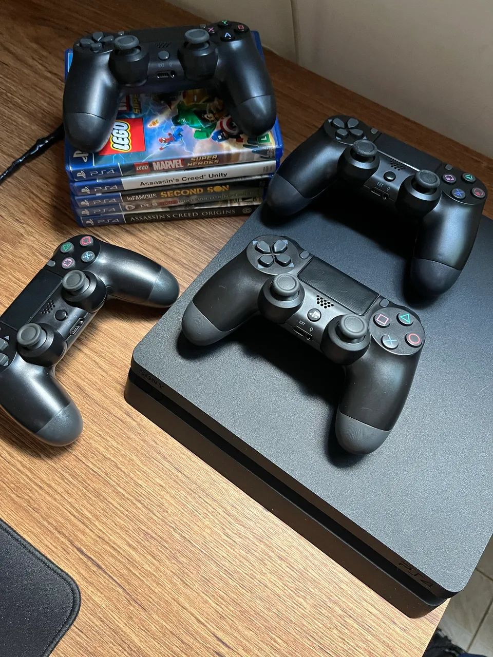 PS4 slim c/ 4 controles - Foto 2