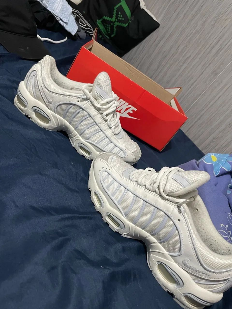 Tênis Nike tainwild branco
