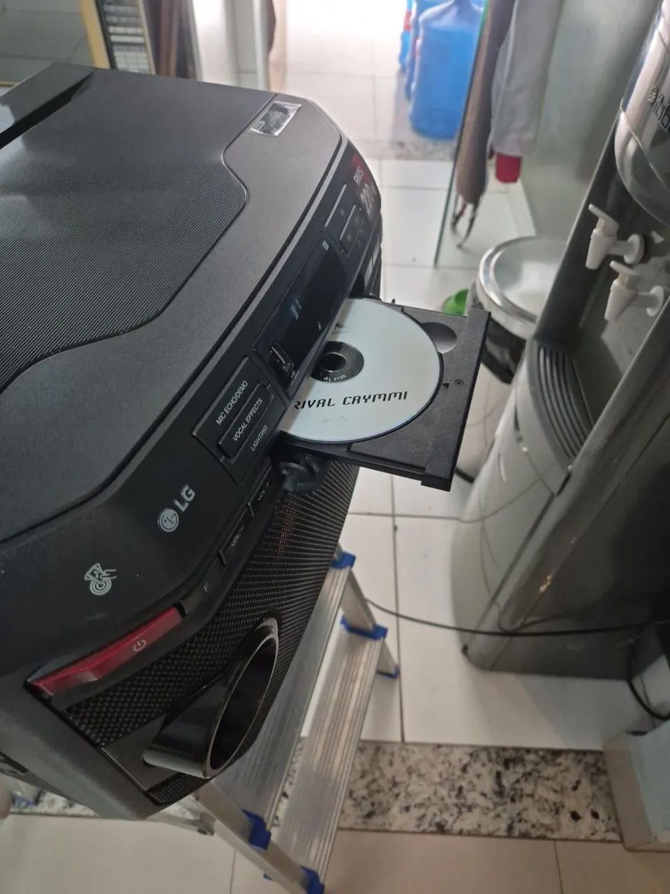 Vendo Aparelho Som LG 220W - Foto 3