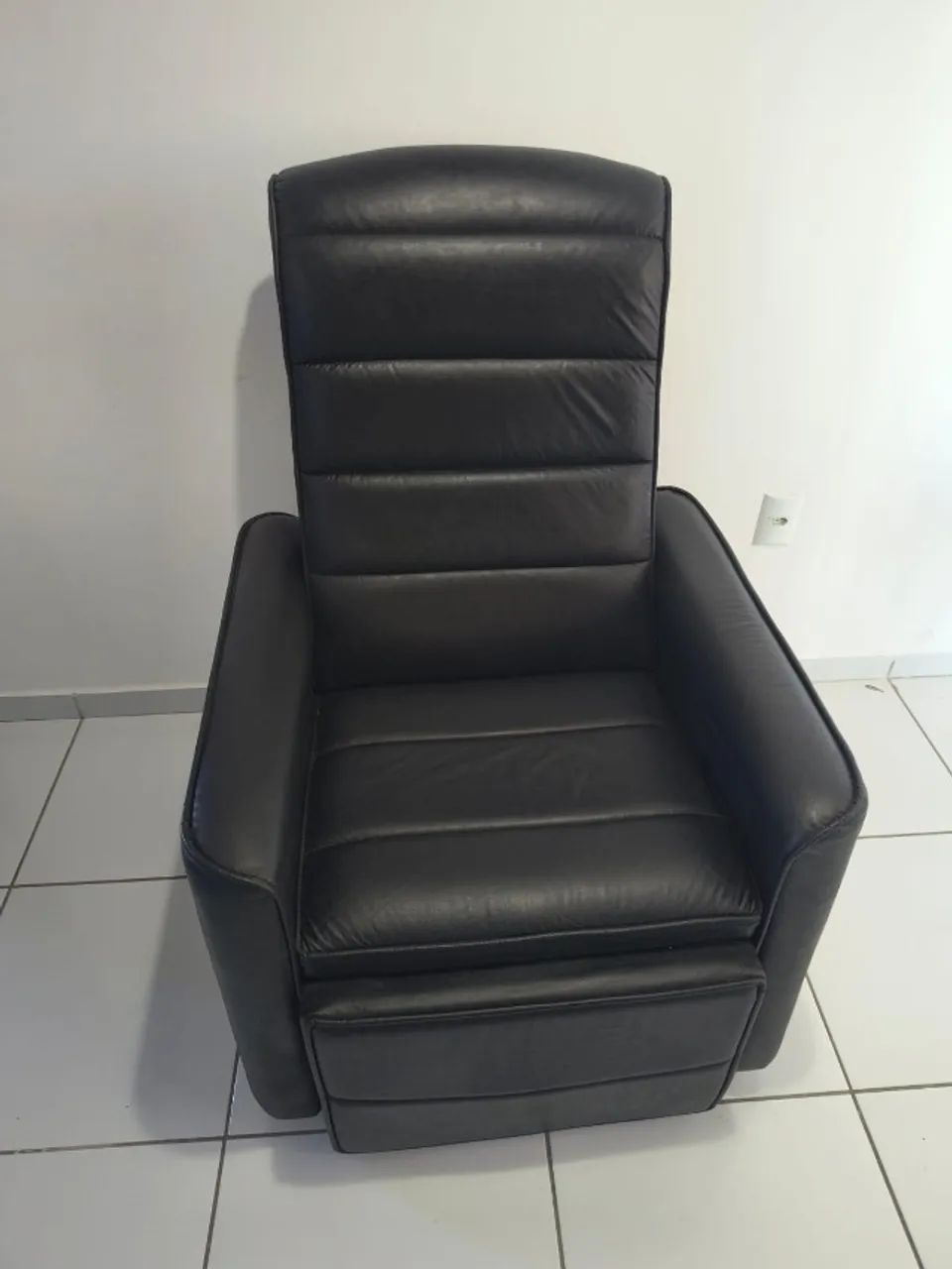 Poltrona Reclinável Conciliart Stela Korino Preta - Foto 4