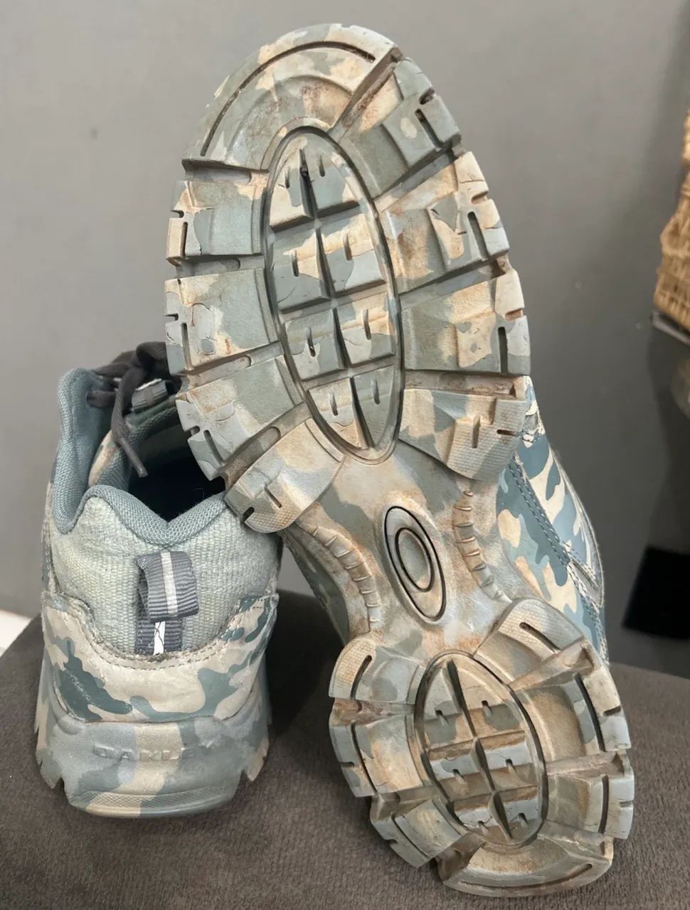 bota oakley flack low  camuflada 42 - Foto 4