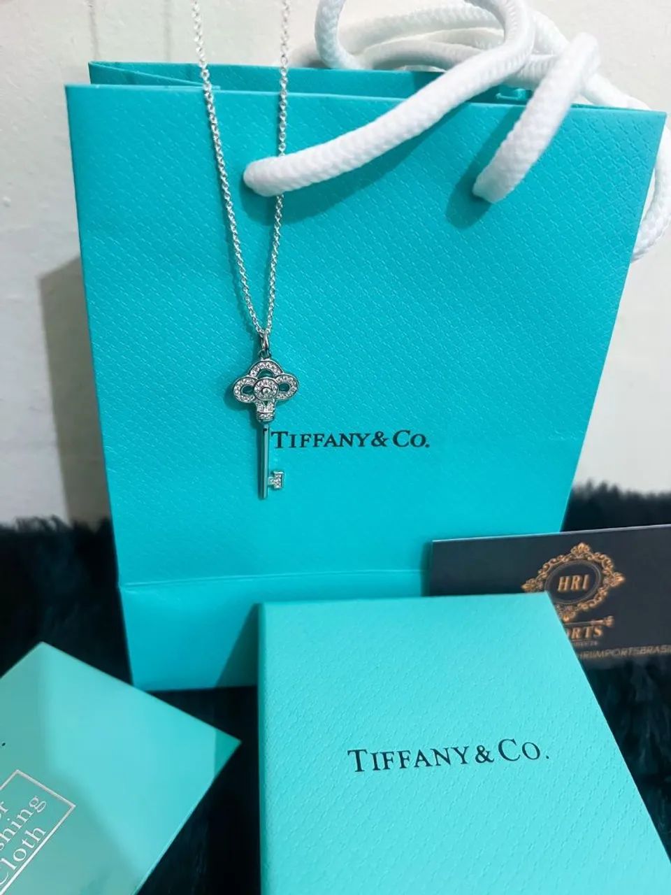 Colar pingente chave tiffany 