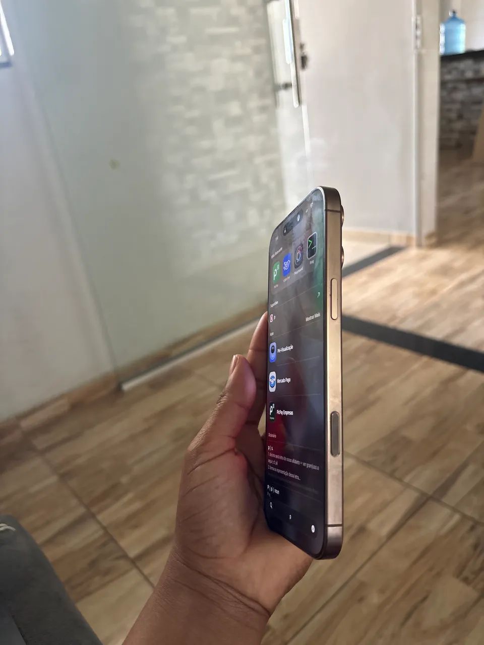 Celular iPhone 16 pro max - Foto 3