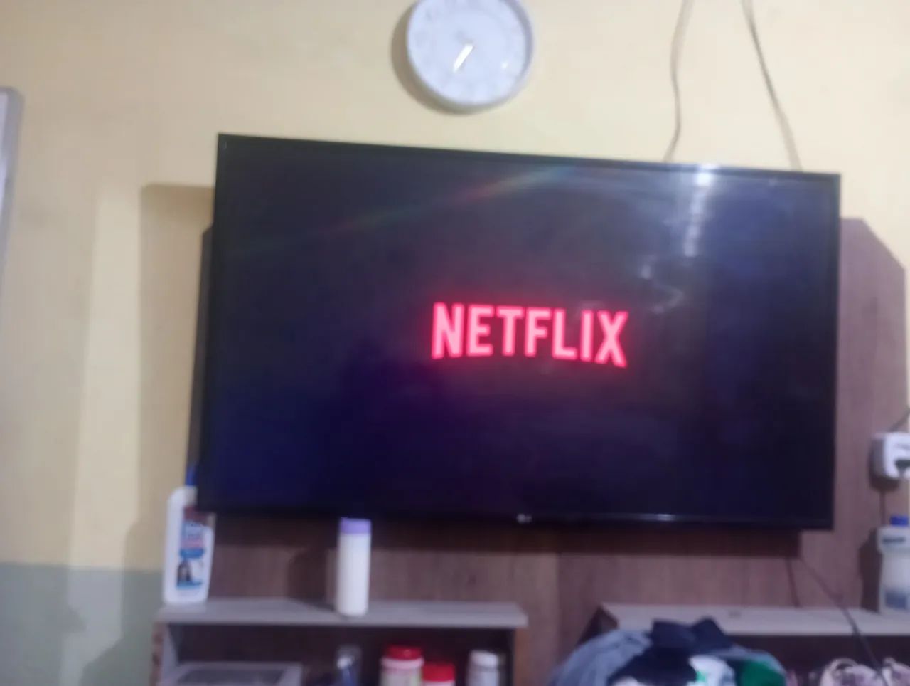 Vendo tv LG smart funcionando perfeitamente  - Foto 3
