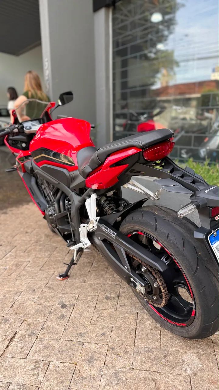 CBR 650R muito nova km baixa  - Foto 4