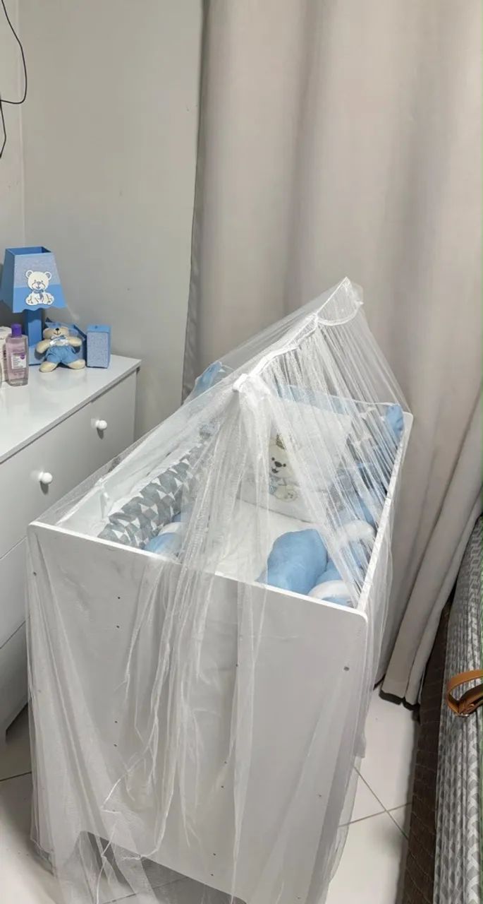 Vende-se mini berço com colchão 