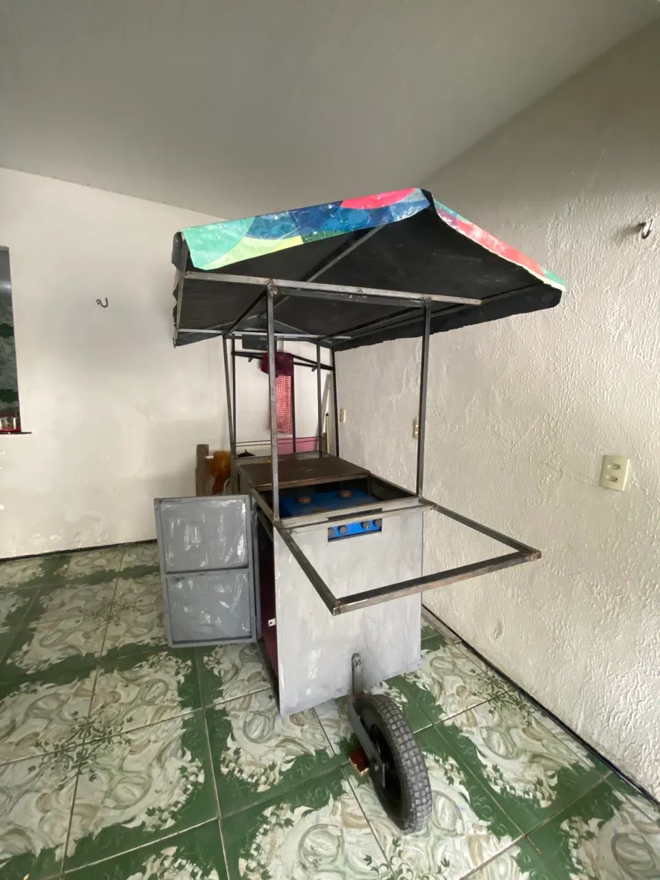 CARRINHO DE LANCHES COM CHAPA GRANDE ? SEMINOVO