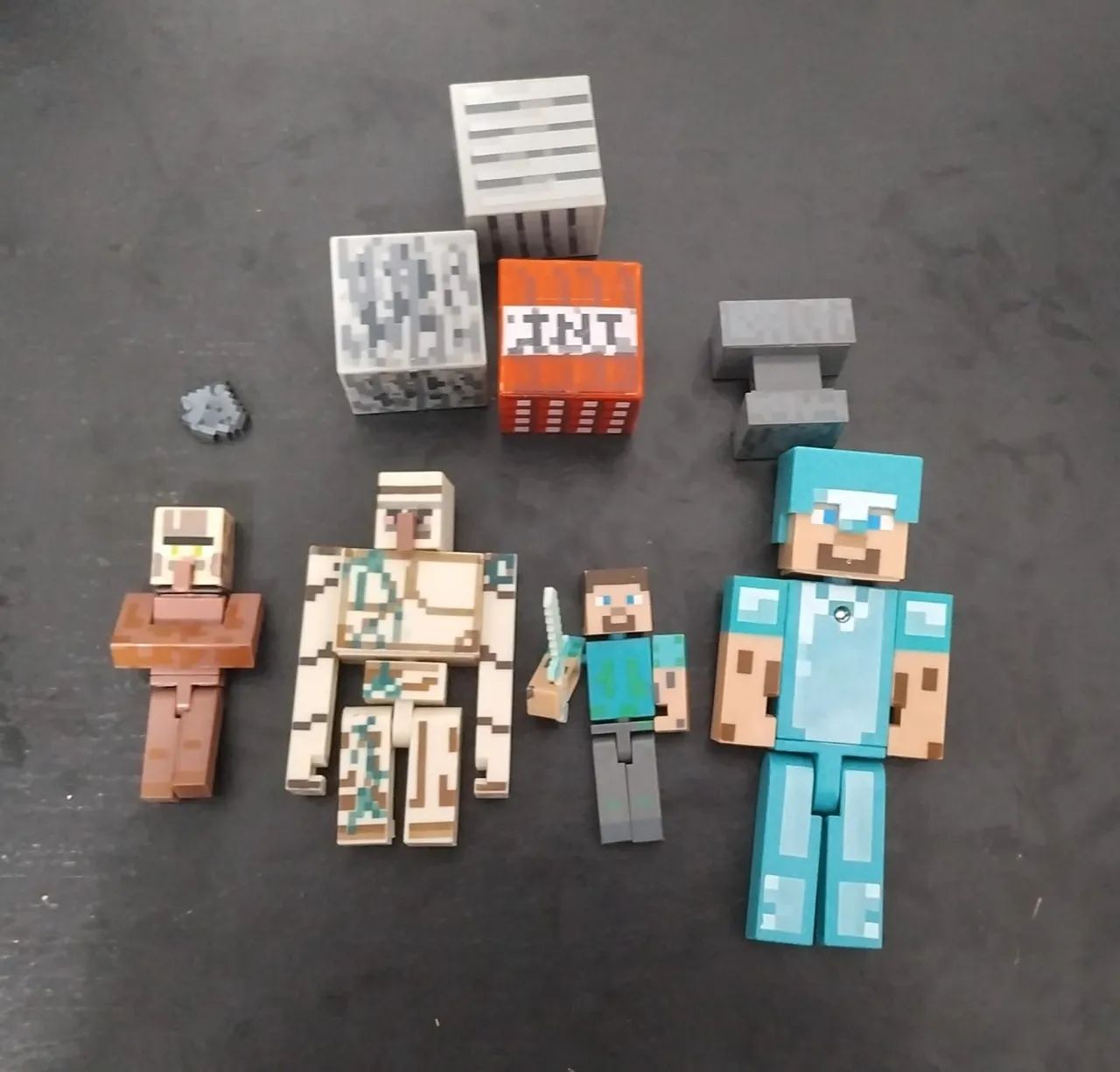 Bonecos e Acessórios Manecraft