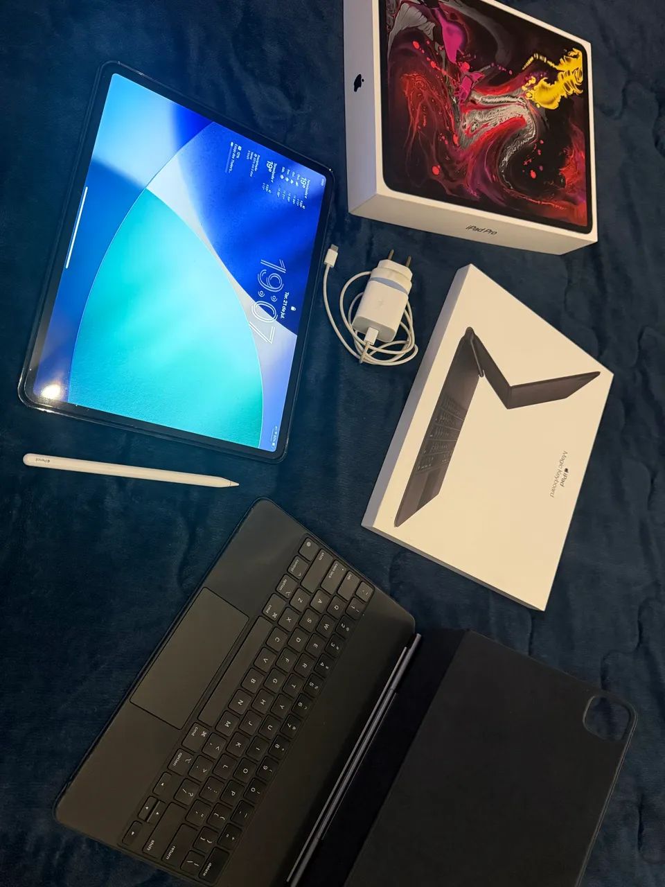 iPad Pro 12.9 Polegadas. 512 GB, Wi-Fi celular, com SmartKeyboard trackpad e Apple Pencil 