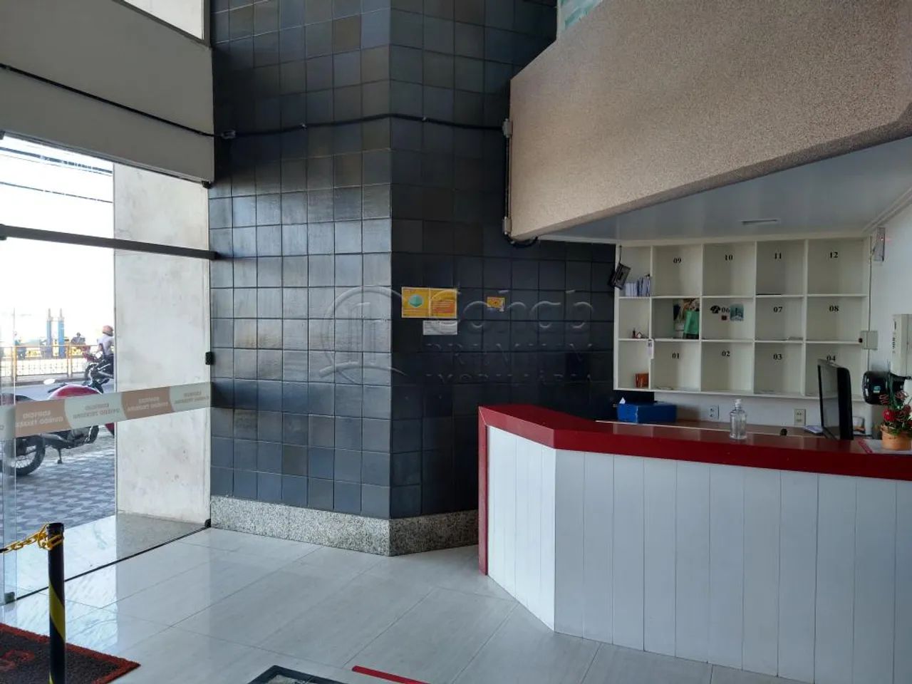 Sala Comercial com 25m² para Locação no Bairro Centro - Foto 11