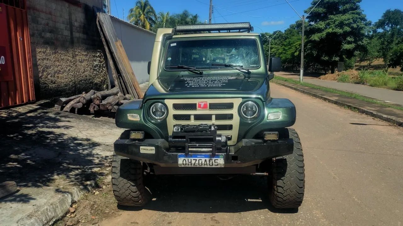 Troller T-4 T-4 4x4 3.2 TGV tdi Cap. Rígida Diesel 2013