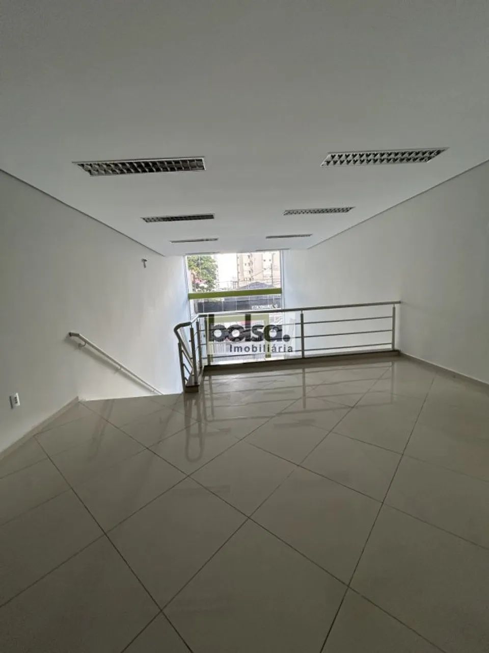 2 salões novos + vagas estacionamento - Foto 3