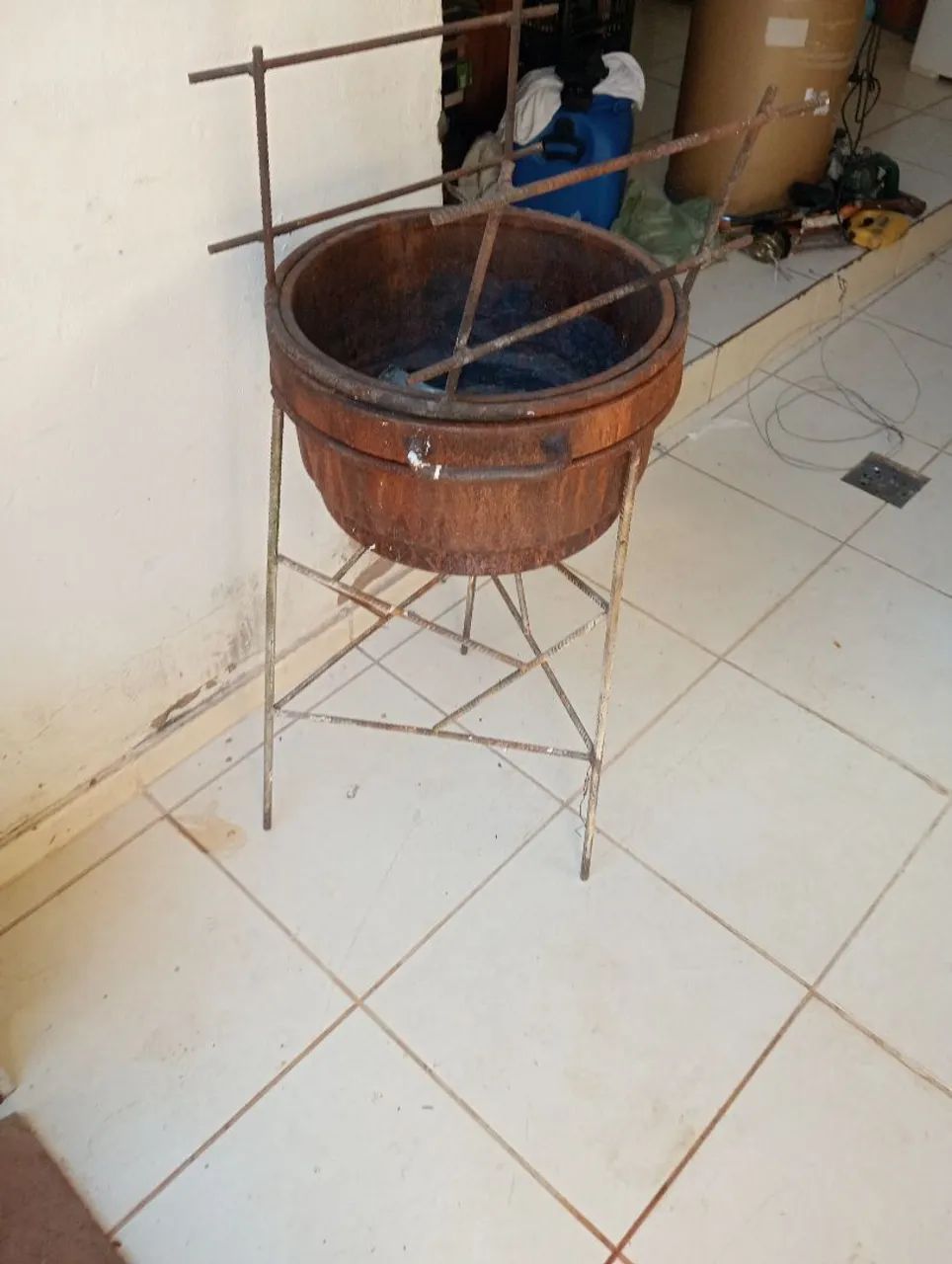 Vendo churrasqueira R$90 - Foto 2