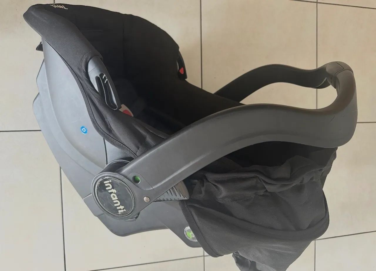 Bebê conforto + ISOFIX 