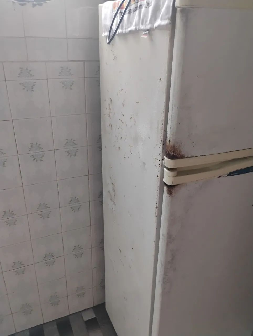 Geladeira usada em bom estado funcionando perfeitamente  - Foto 2