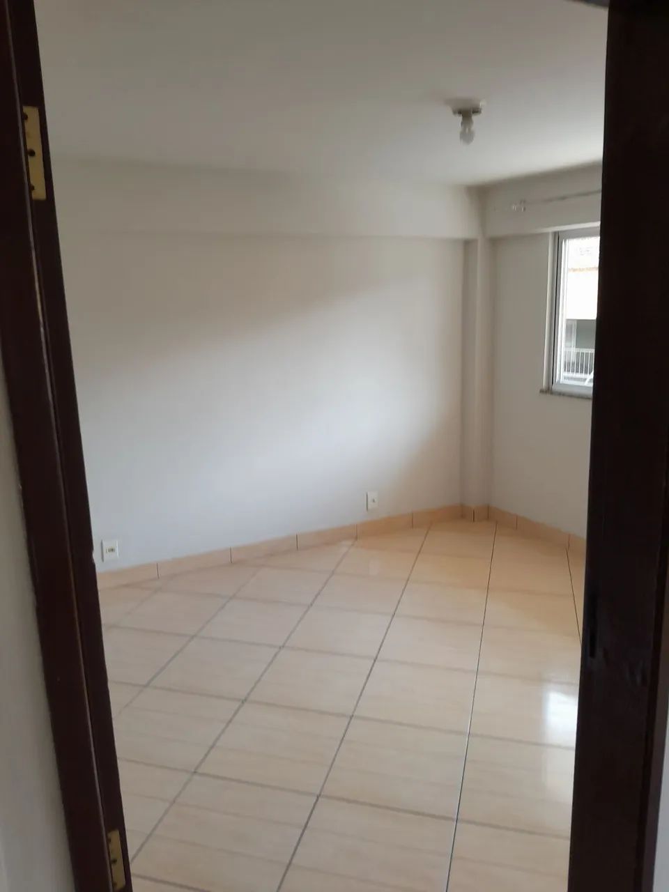 Alugo apto de 2 quartos com garagem no Roseiral . - Foto 5
