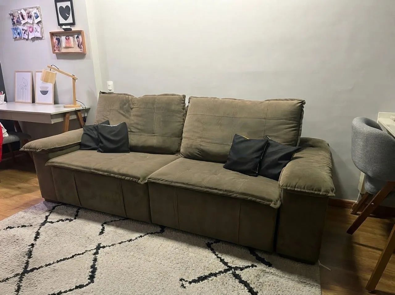 Sofá Retrátil e Reclinável 2,50m Veludo / Pillow Top - Impecável - Foto 4