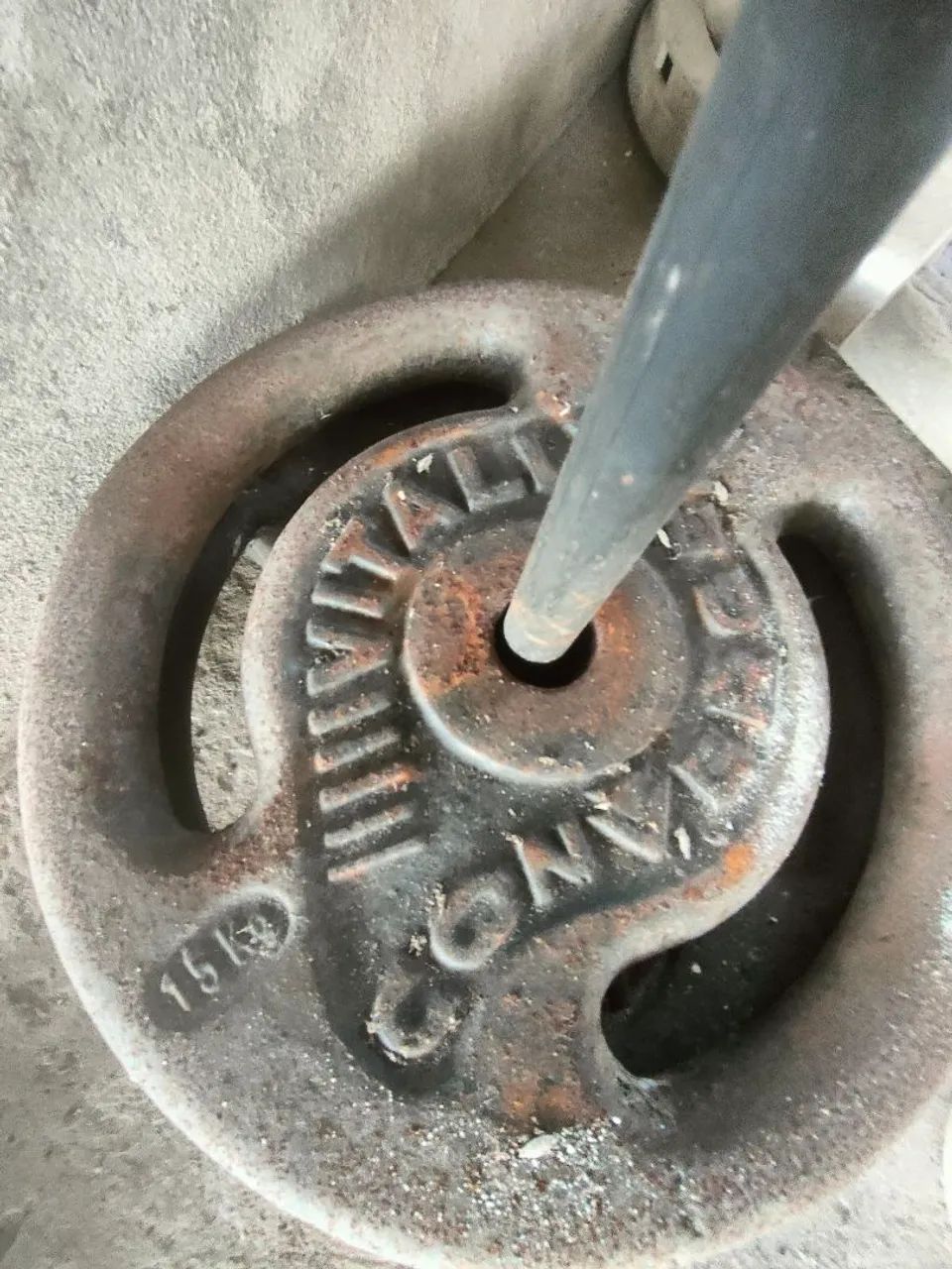 Anilhas de 15k e barra maciça de 120cm