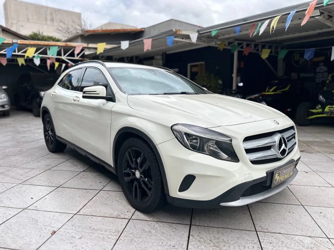 Mercedes-Benz GLA 200 Adv. 1.6/1.6 TB 16V Flex Aut. 2015