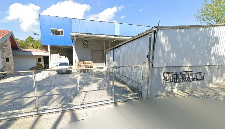 Galpão com 1.400m² no bairro Bateias!!!