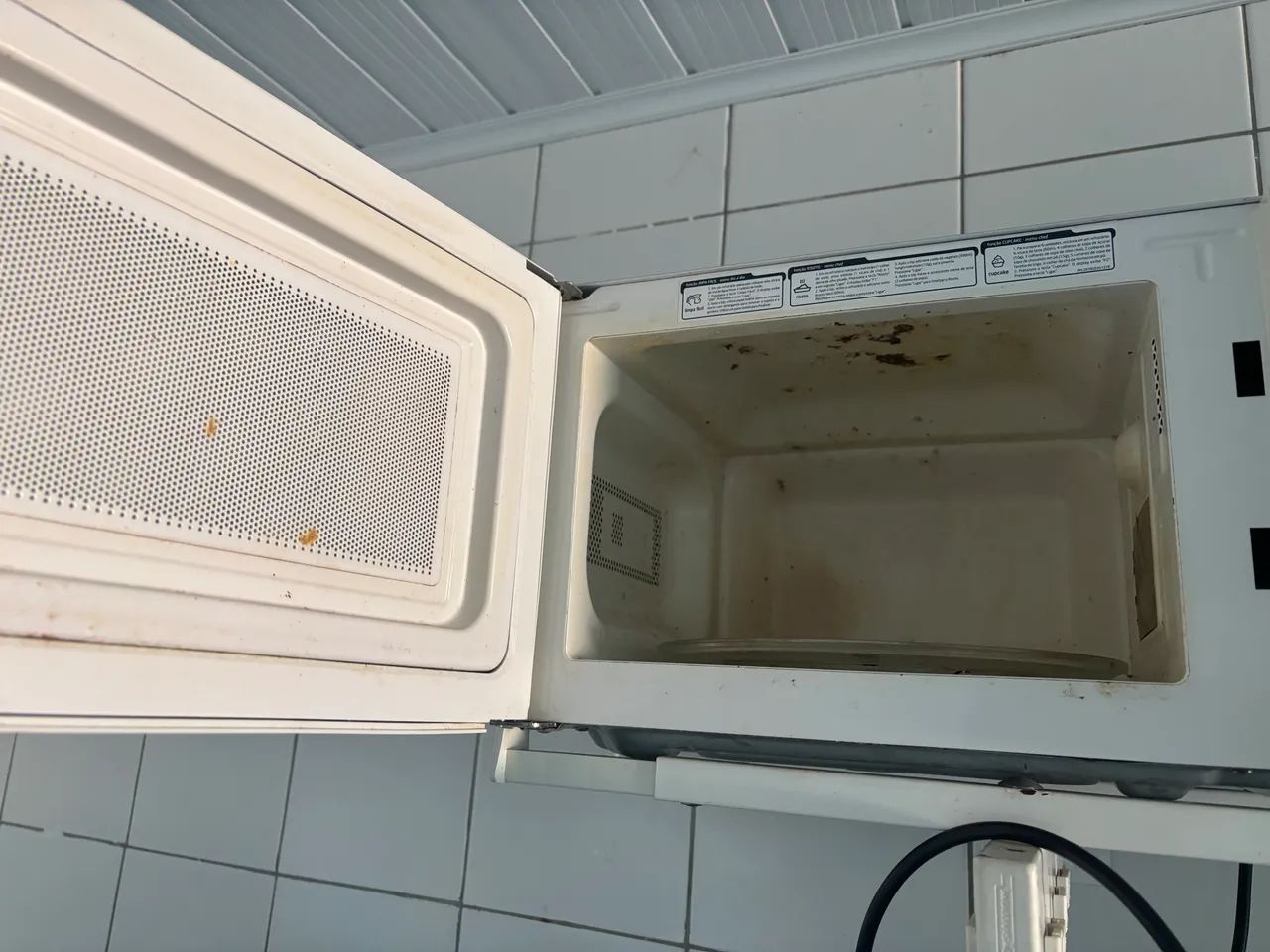 Microondas com defeito 