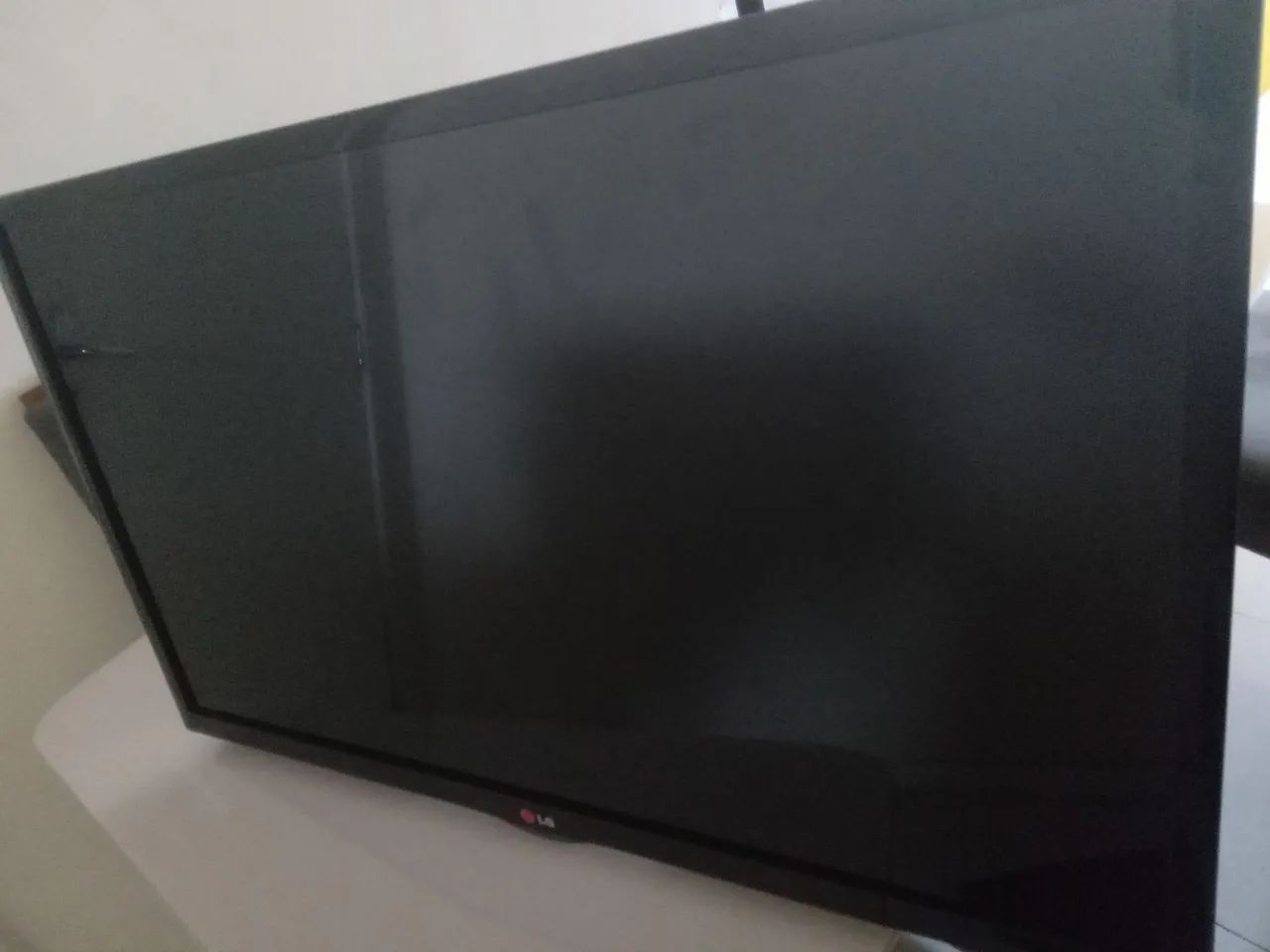 Vendo TV, LG de 32 polegadas.