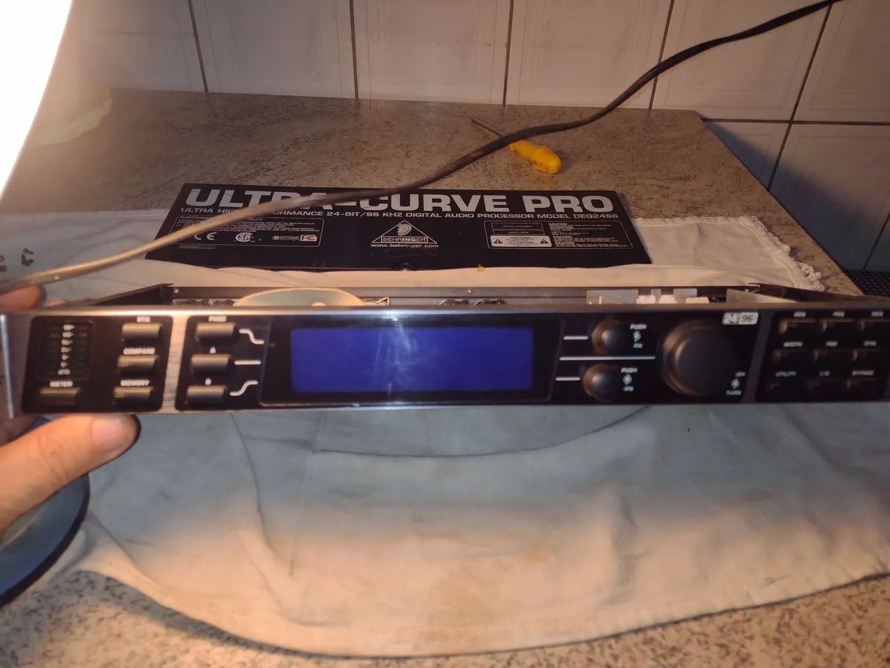 PROCESSADOR DE AUDIO BEHERINGER 24-96(LEIA) - Foto 3