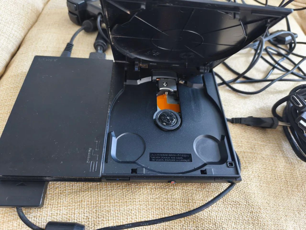 PS2 vídeo game com dois contra 