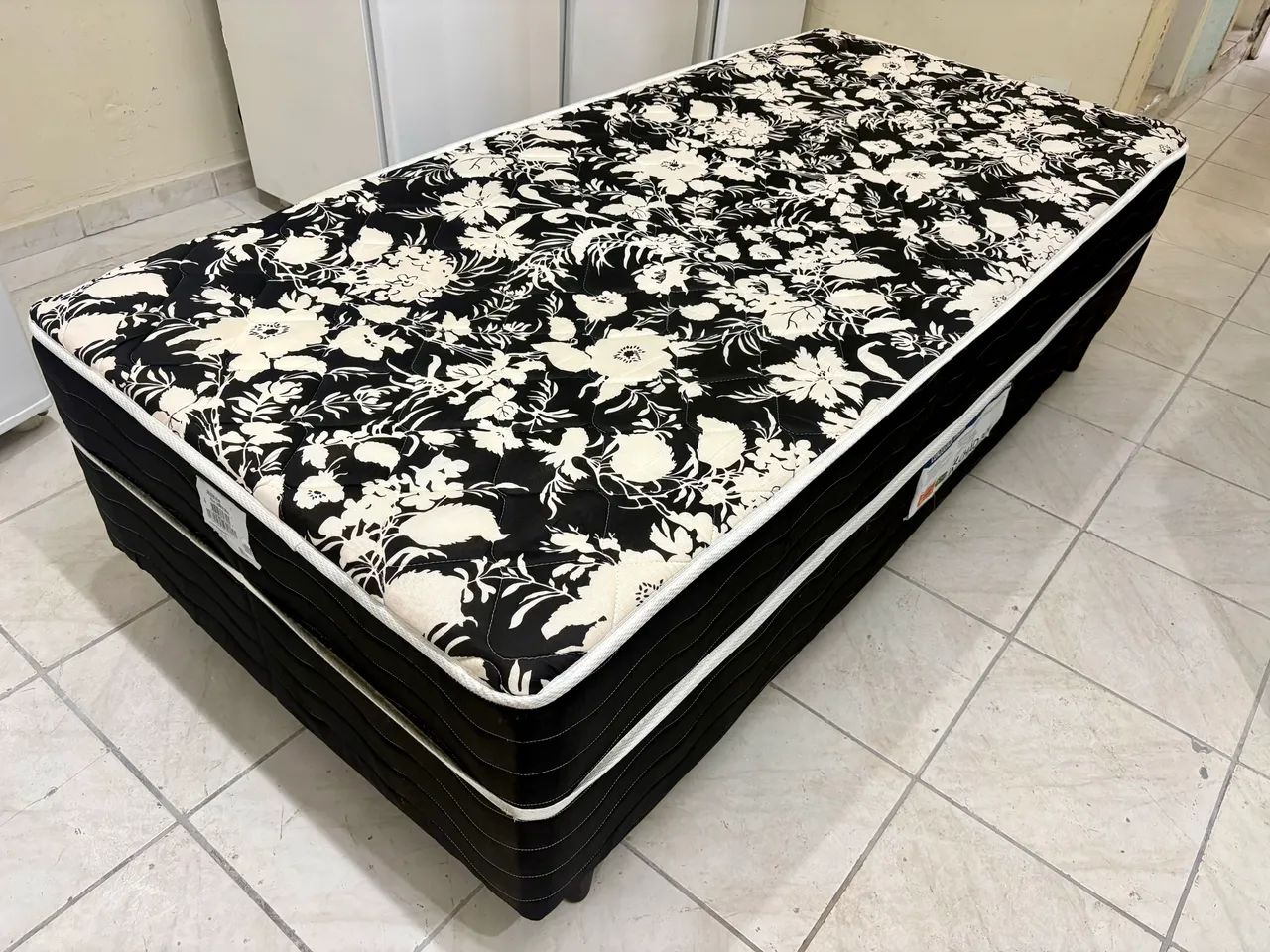 Cama box de solteiro , cama de solteiro conjugada 