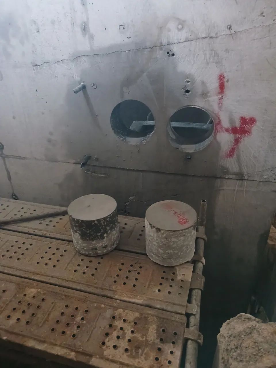 Furos em concreto armado com perfuratriz  - Foto 3