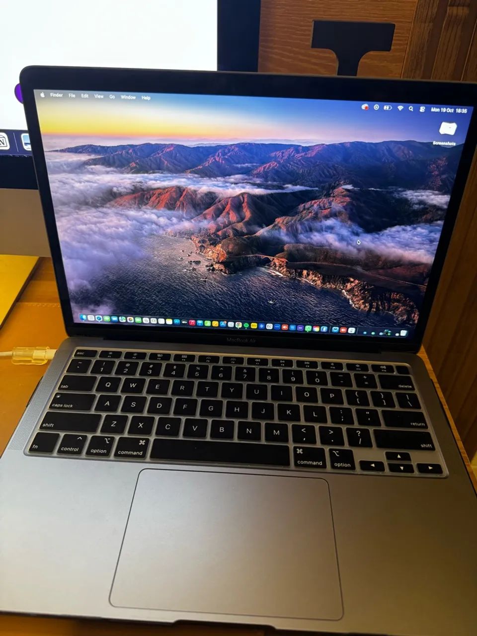 macbook air chip m1 2020 8gb ram 256gb armazenamento 13 polegadas cinza espacial - Foto 2