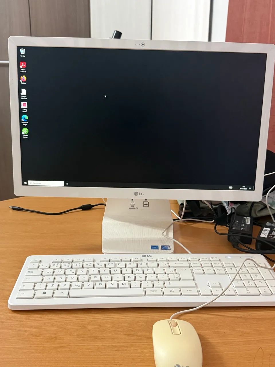 Excelente computador conjugado com teclado e mouse