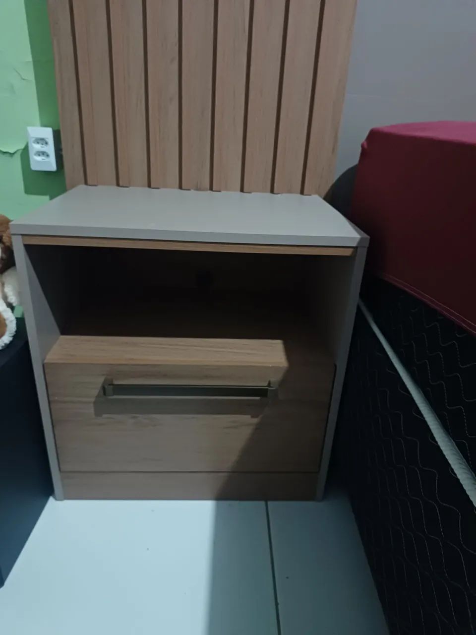 Cabeceira de cama com criado mudo  - Foto 2