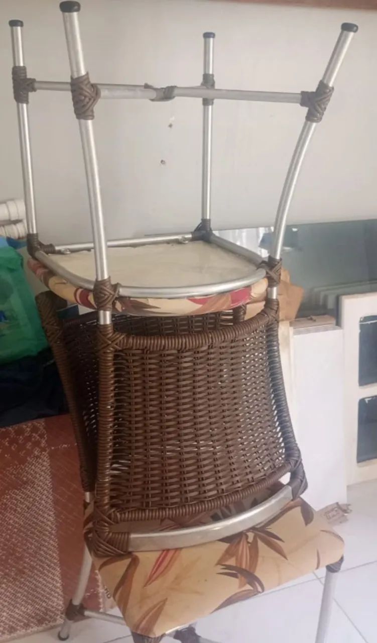 Cadeiras semi novas - Foto 4
