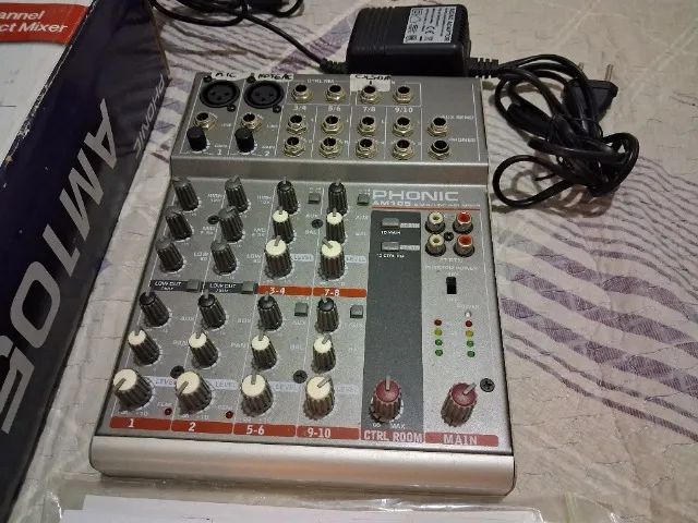 Mesa de som/mixer Phonic AM105 - 10 canais - Foto 4