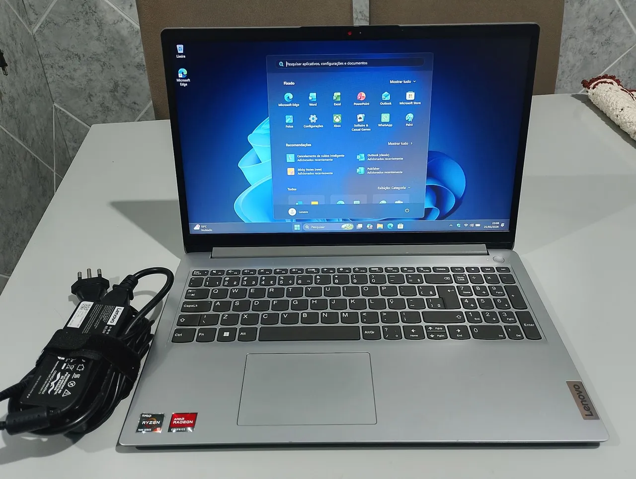 Notebook Lenovo IdeaPad S145 | 1TB | Intel Core i3 8ª | SSD NVMe