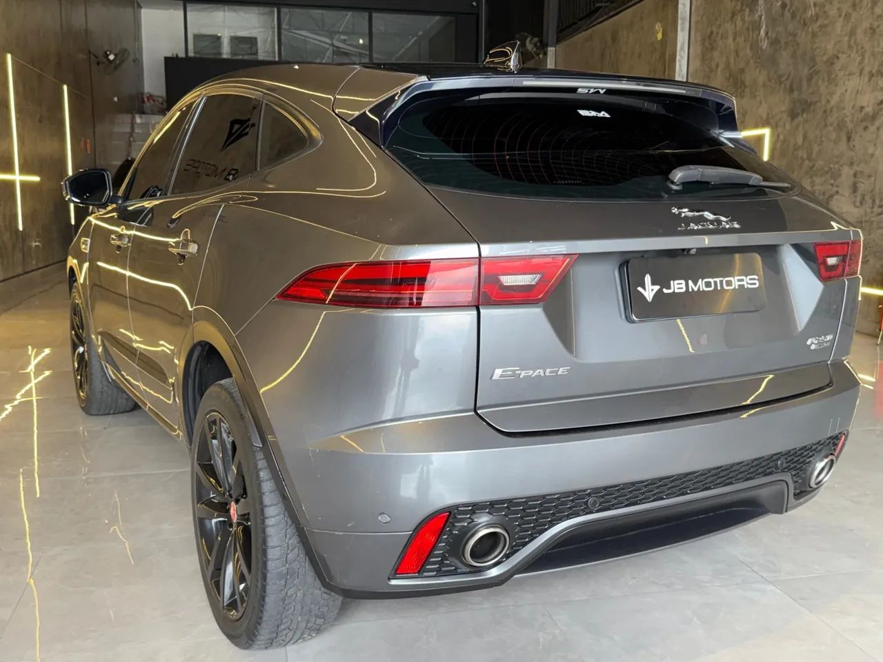 Jaguar E-Pace R-dynamic S 2.0 AWD 249cv Aut. 2018 - Foto 5