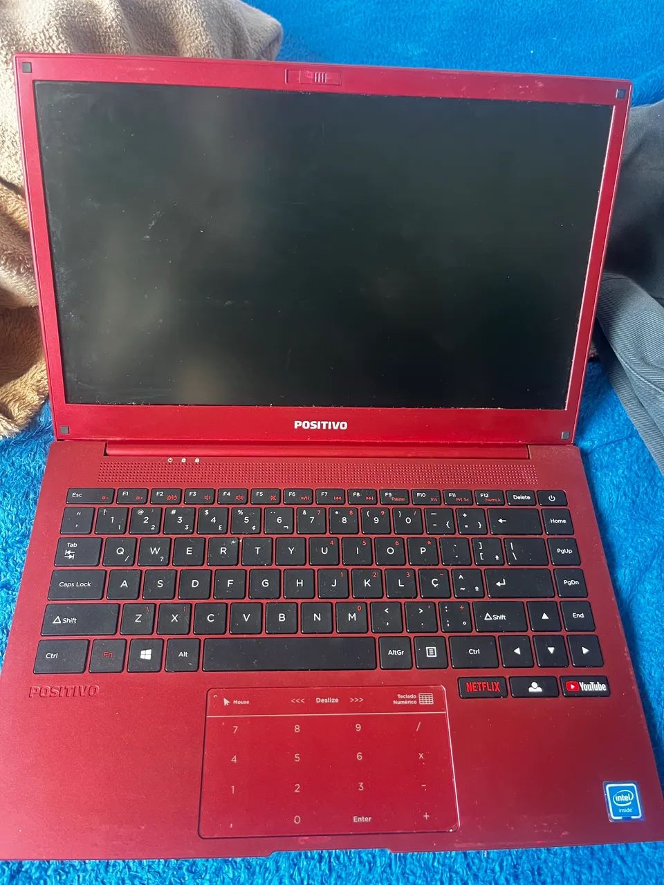 Vende-se notebook positivo vermelho 
