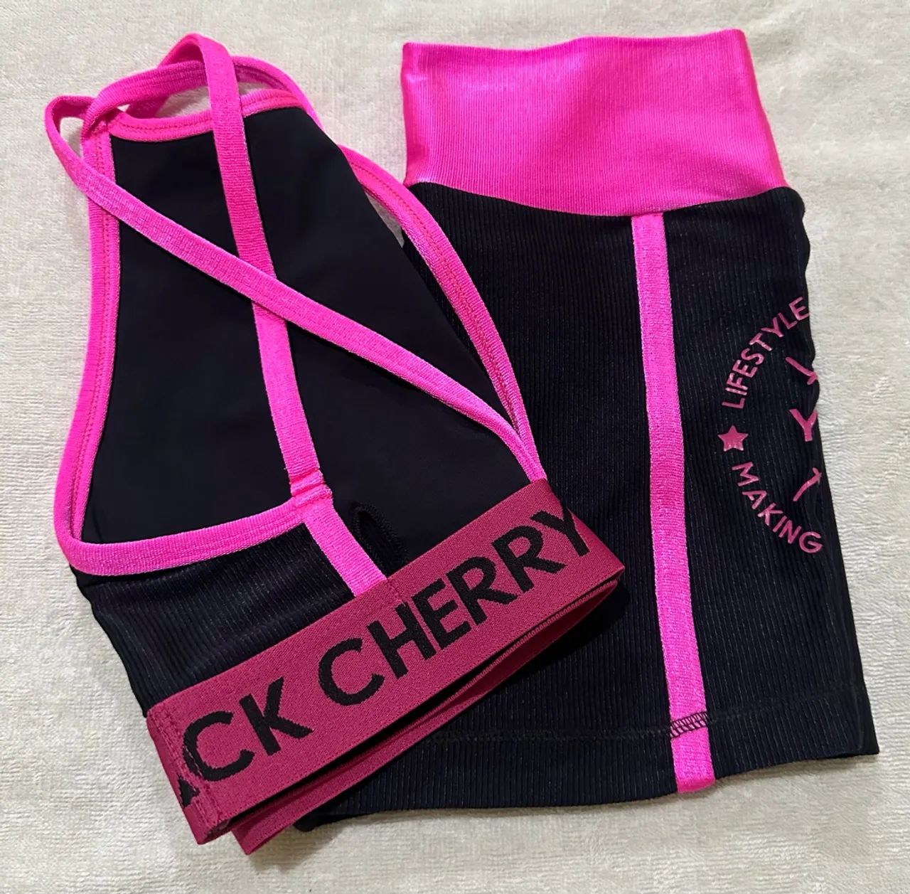 Conjunto de top e short da Black Cherry Tamanho M - Foto 2