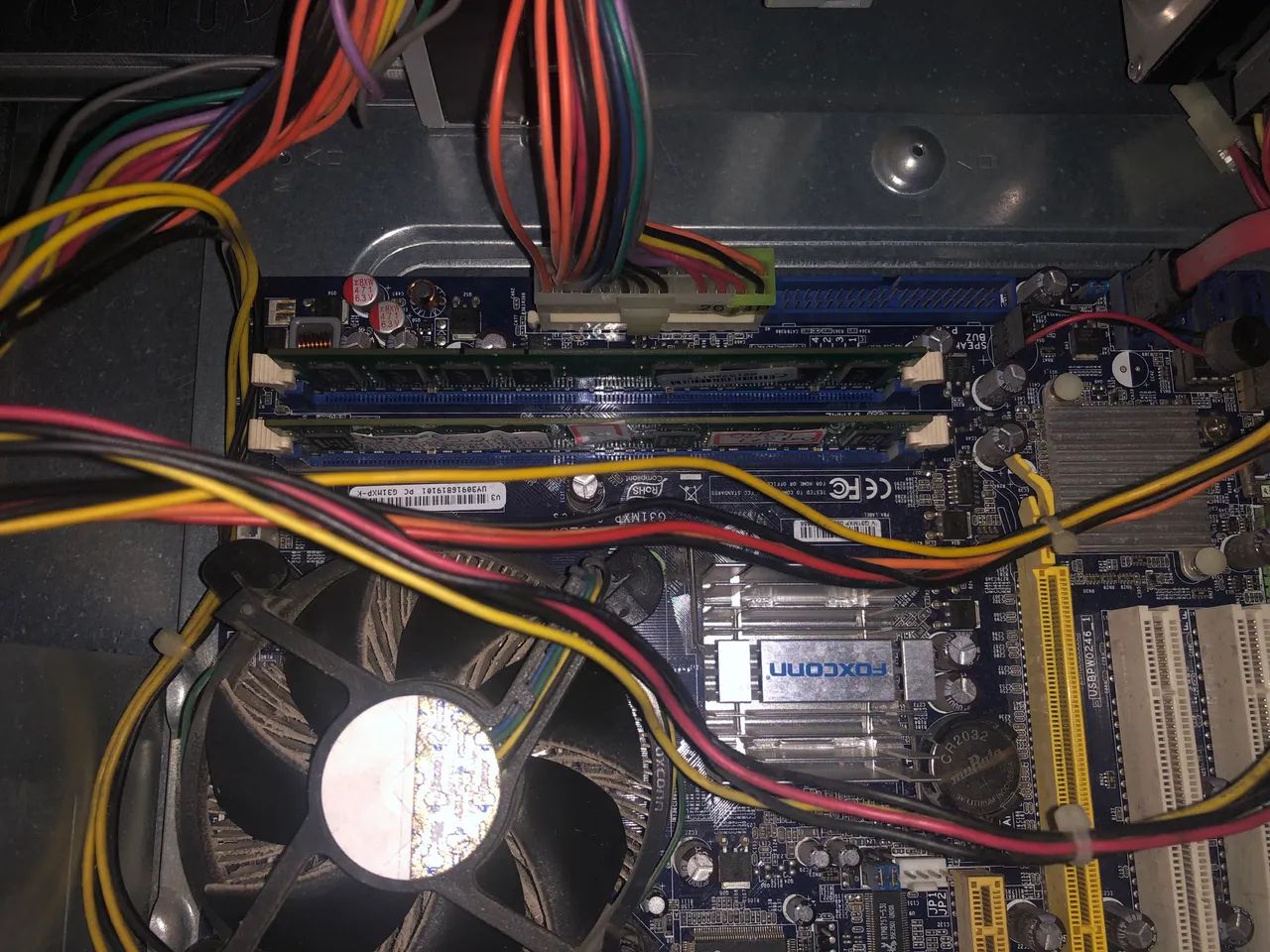 2 computadores pra retirar peças  - Foto 4