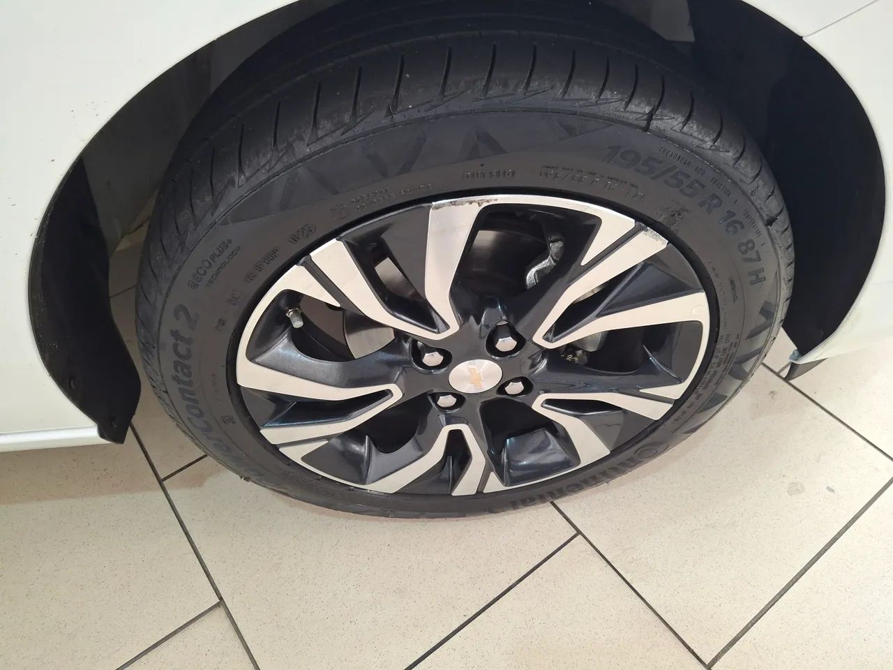 Chevrolet Onix Hatch Premier 1.0 12V TB Flex Aut. 4P, foto 8 de 10