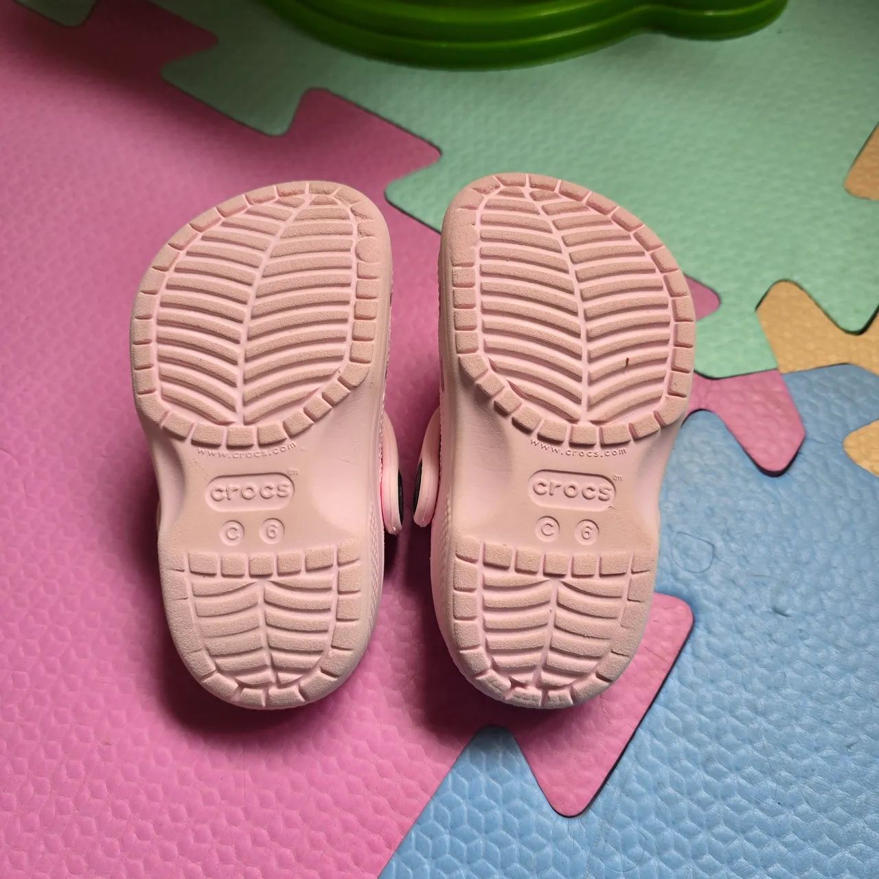 Crocs original C6 cor rosa - Foto 4