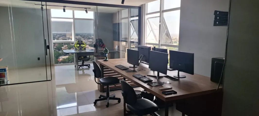 ALUGA-SE SALA COMERCIAL COMPLETA NO CENTRO