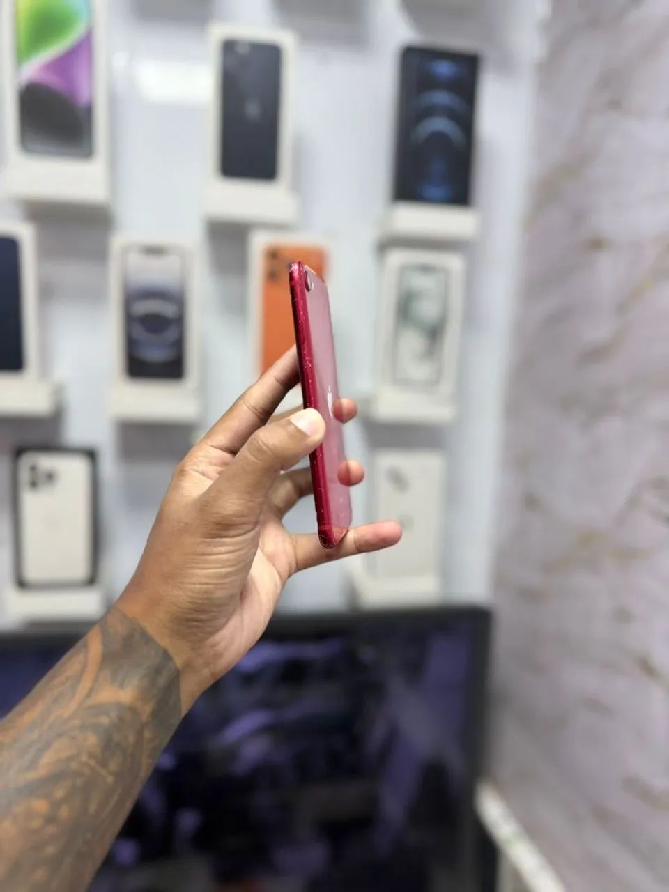 IPHONE SE 64GB<br>R$ 550,00 MUITO TOP - Foto 2