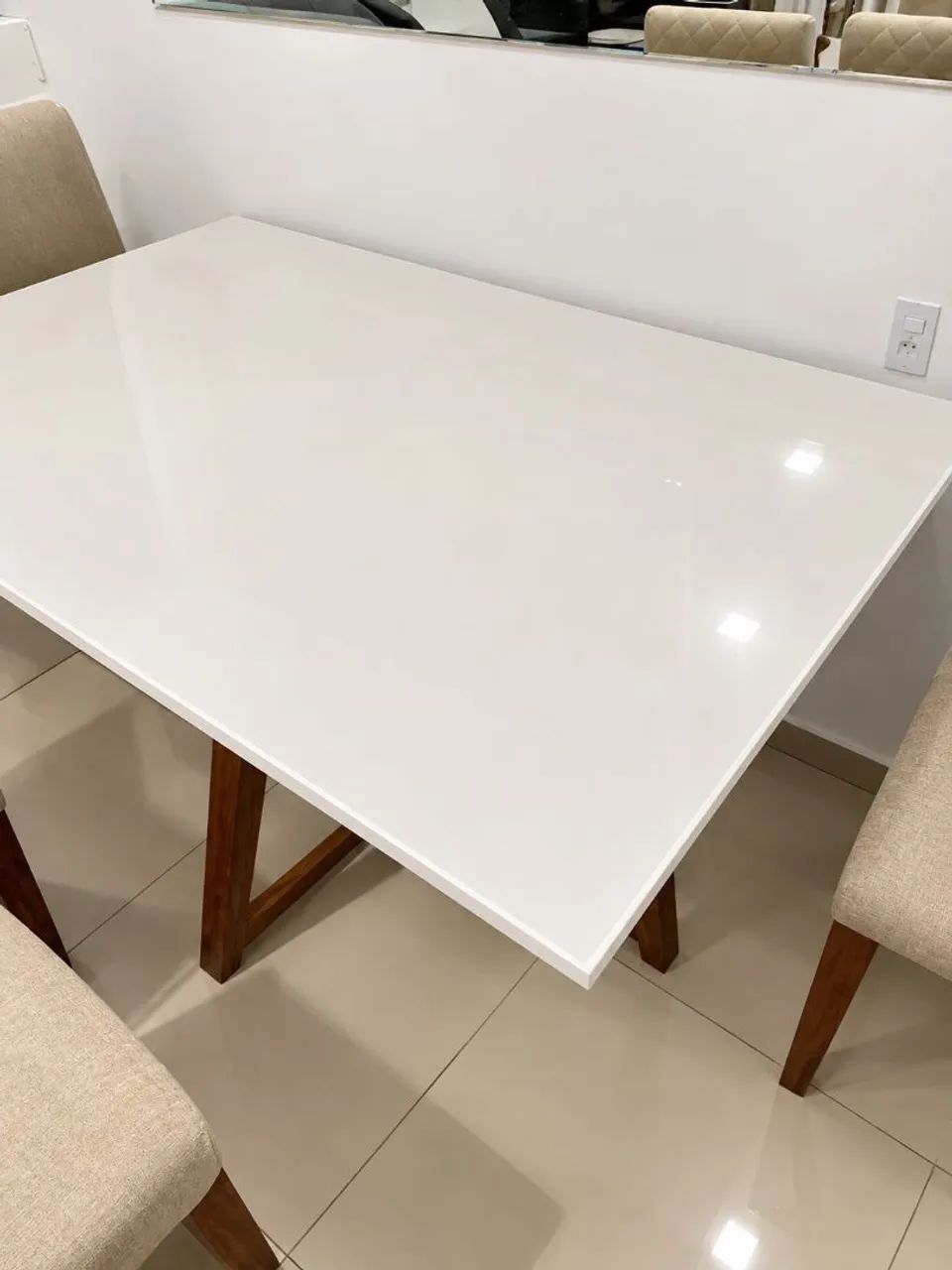 Mesa de Jantar Retangular c/ Vidro para 4 Lugares - Off White  - Foto 2
