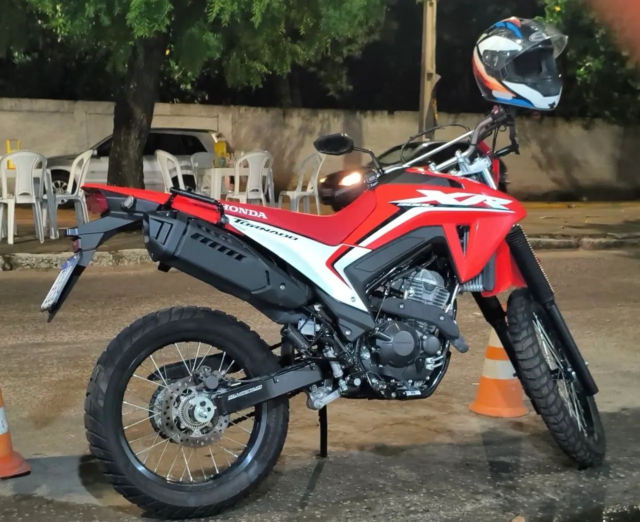 Honda XR 300 i Tornado - Foto 4